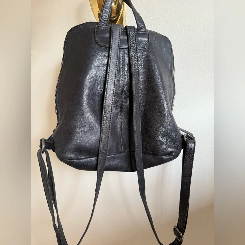 Vilenca Holland Black Woven Leather Backpack